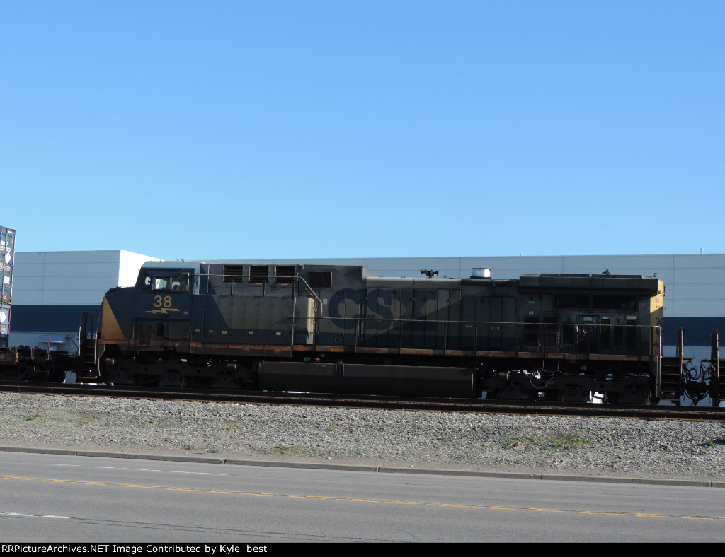 CSX 38 on I162 